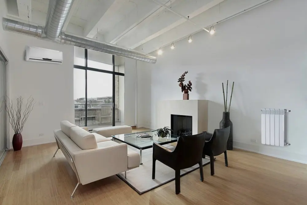 Salón con aire acondicionado
